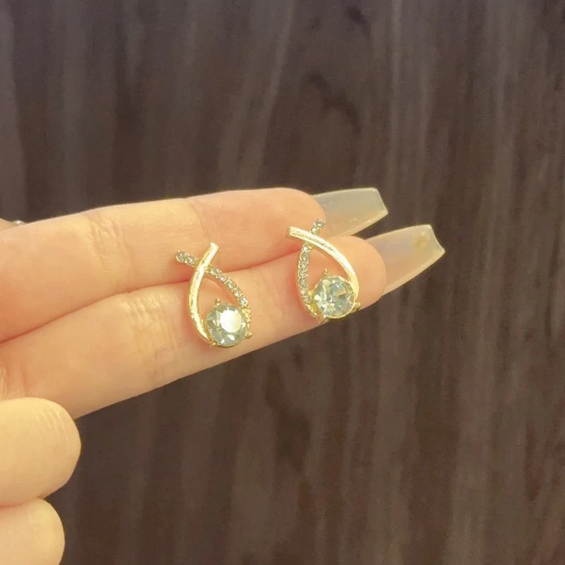 Elegant Crystal Stud Earrings for Women - Image 2