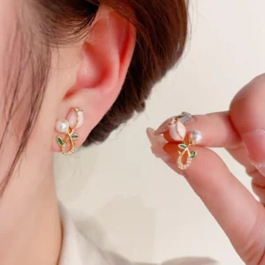 Elegant Pearl Floral Earrings for Women