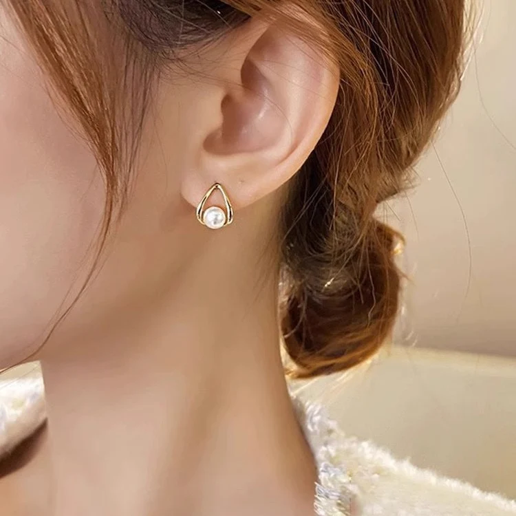 Elegant Pearl Teardrop Stud Earrings